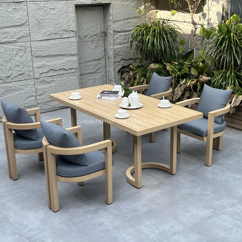 Meja aluminium panedhaan aluminium ing njaba lan kursi
