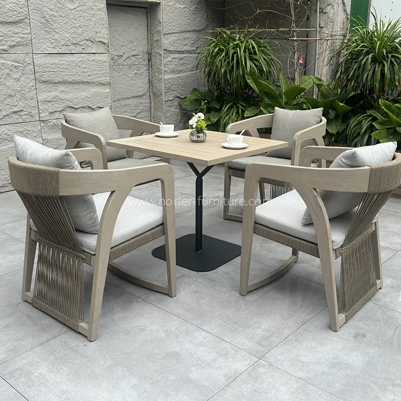 Balkon meja meja kothak ruangan